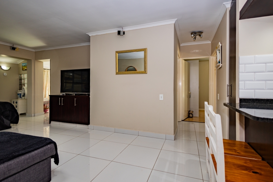 3 Bedroom Property for Sale in Plattekloof Glen Western Cape